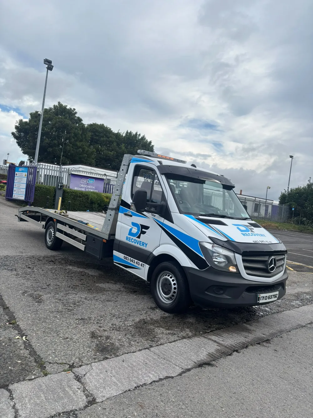 Breakdown recovery with DF Recovery's branded Mercedes flatbed